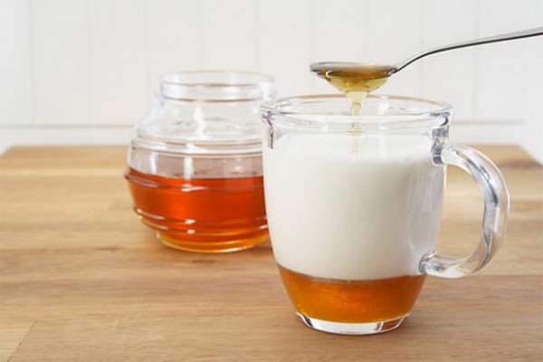 ترکیب شیر، عسل و وانیل 